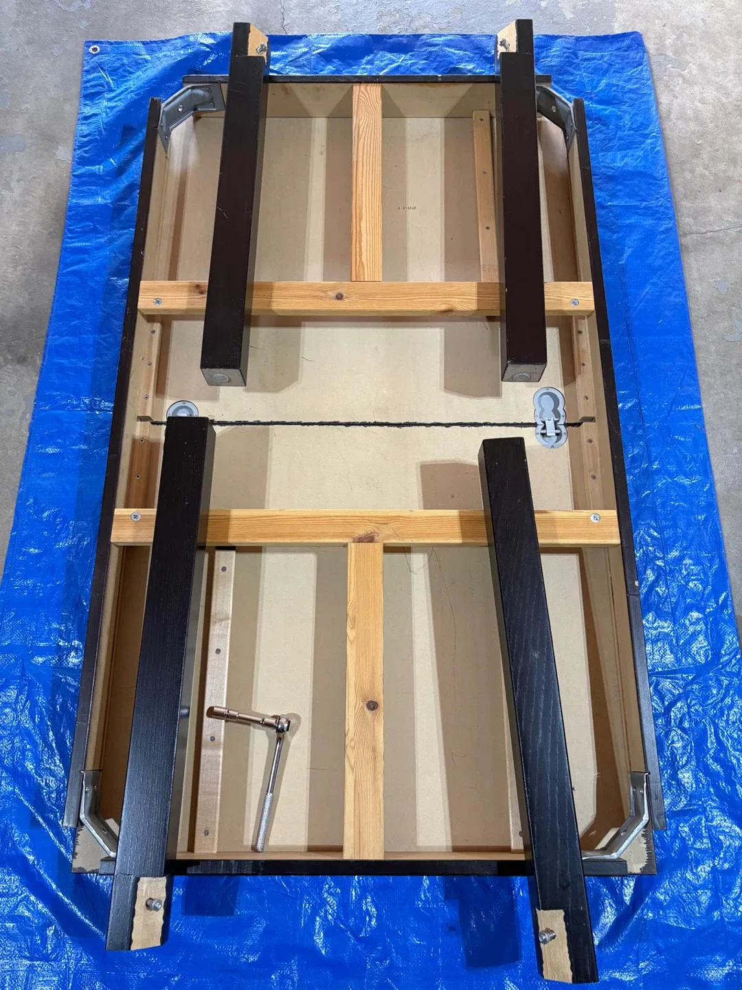 IKEA Extendable Dining Table - Black-Brown image indicator(2)