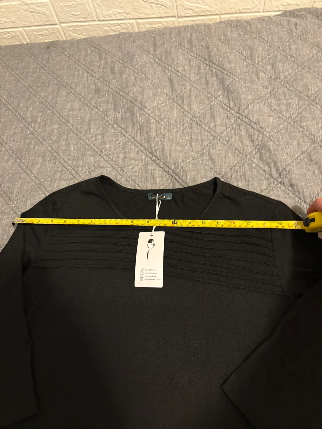 Ofeefan Black Long Sleeve Top - Size XL image indicator(3)