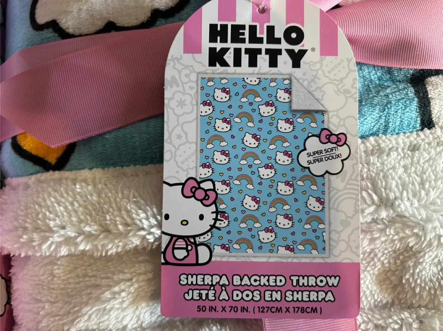 Hello Kitty Sherpa Throw - 50 x 70 in image indicator(2)