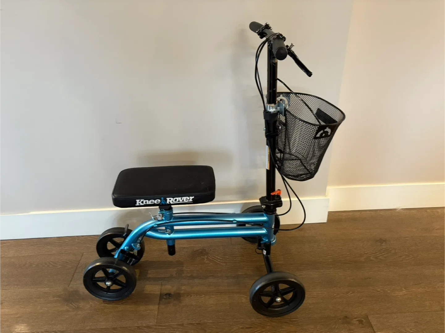 Knee scooter image indicator(2)