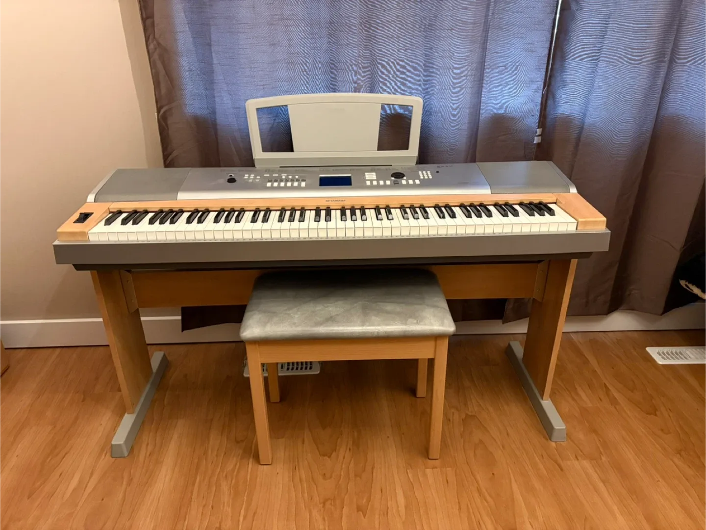 Yamaha Keyboard with Stand and Stool
