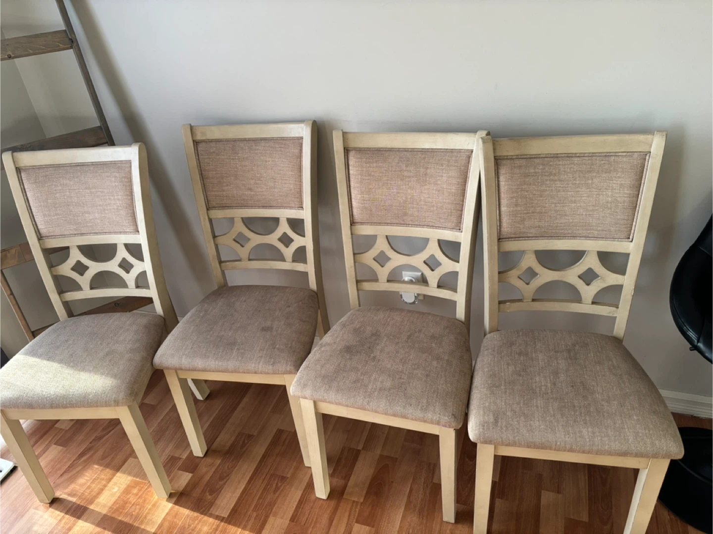 Used Dining Table with 4 Chairs - photo 4