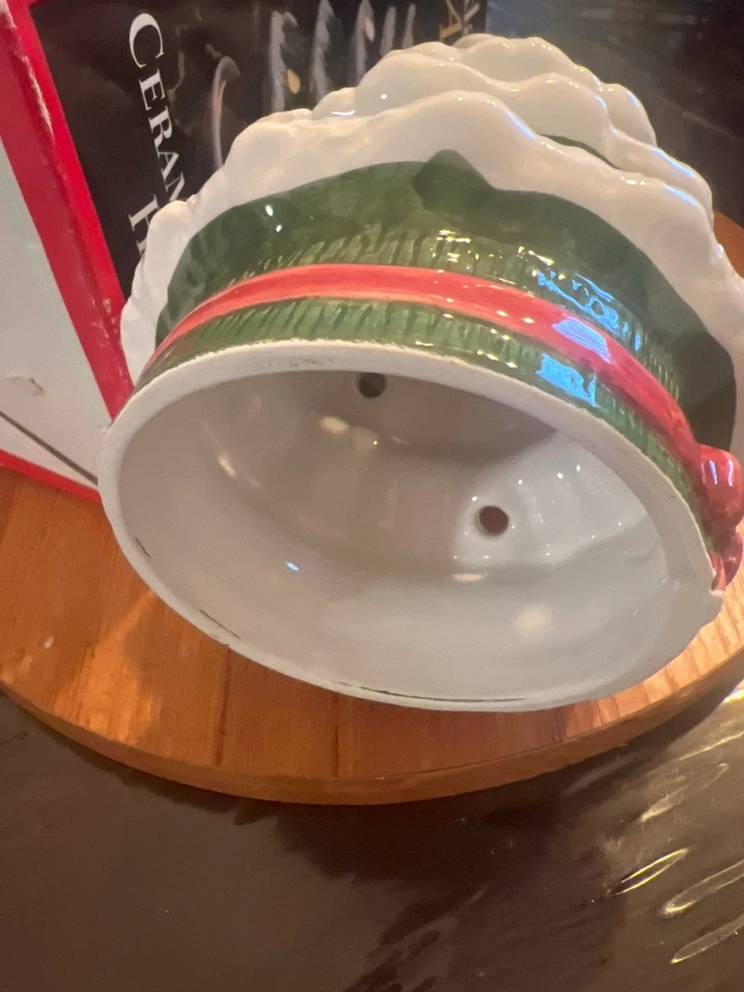 Holiday Accents Ceramic Tealight Holder image indicator(5)