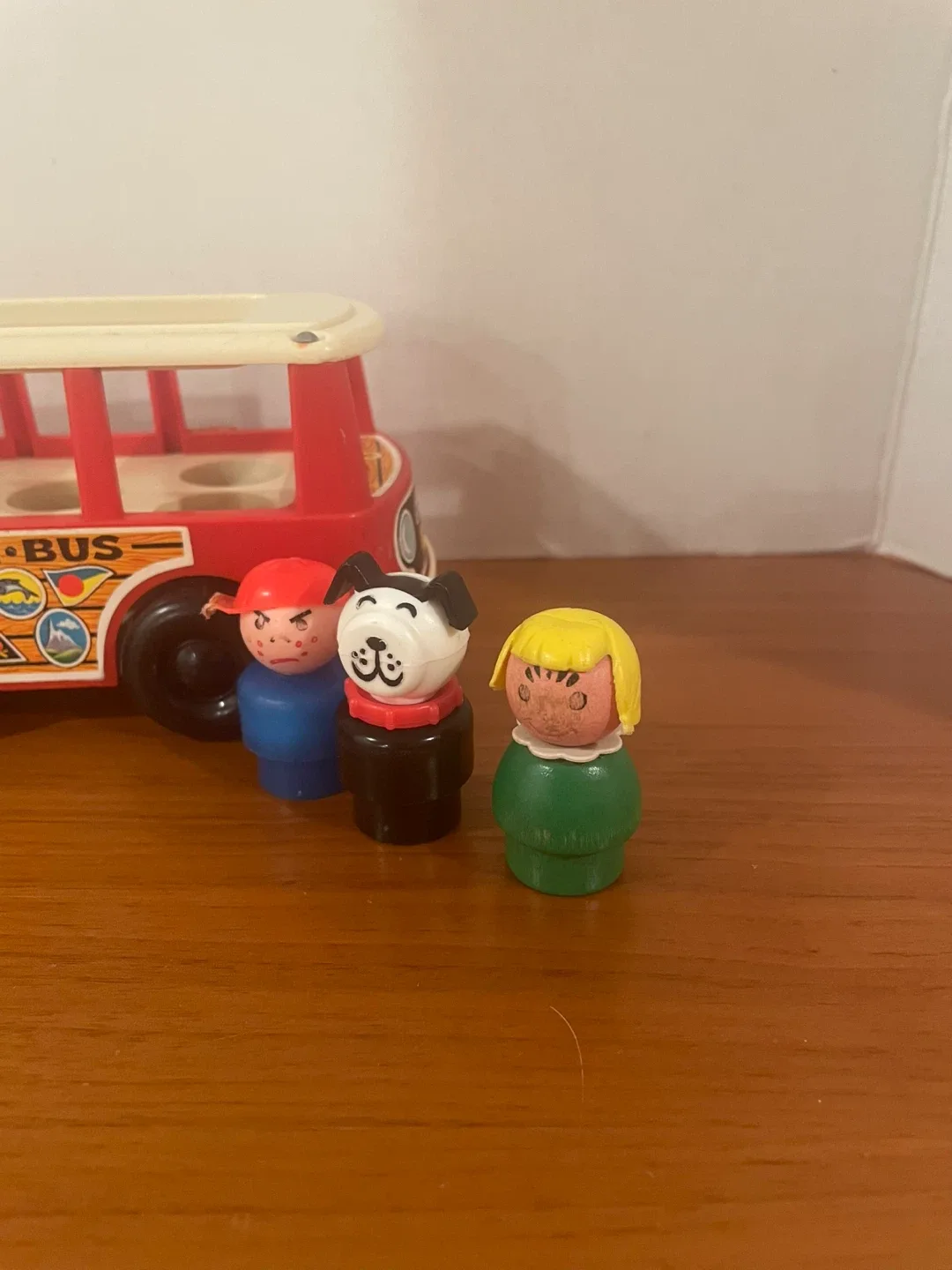 1969 Fisher-Price Little People Mini Bus with 4 people and dog image indicator(2)