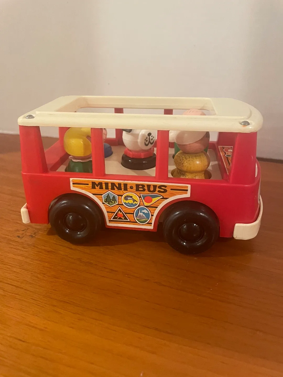 1969 Fisher-Price Little People Mini Bus with 4 people and dog image indicator(7)