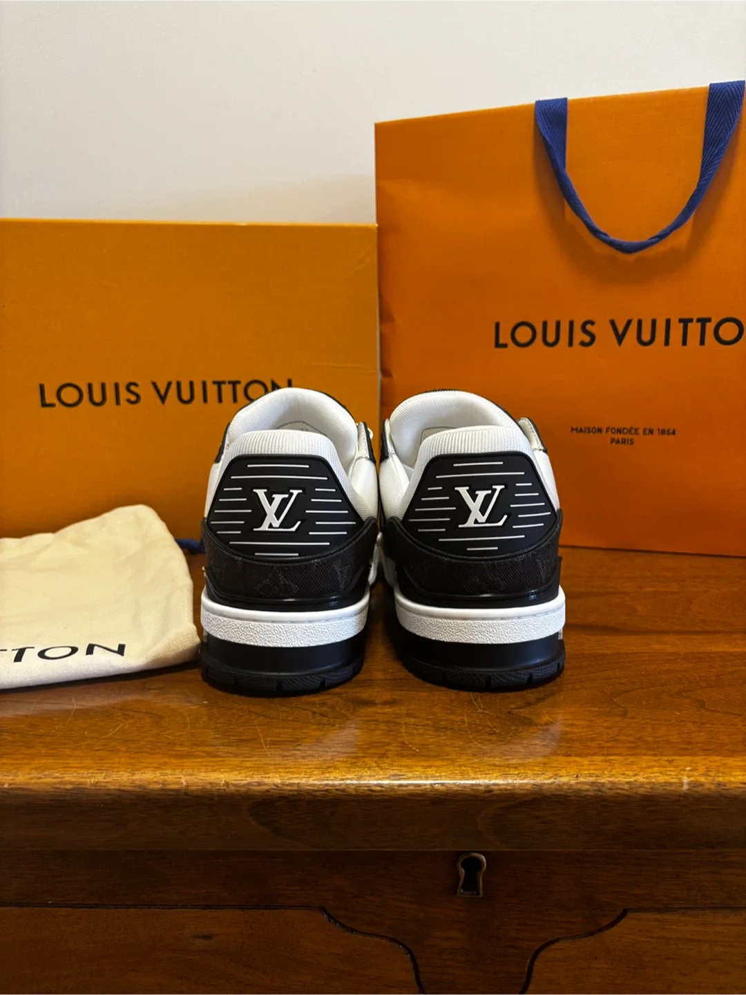 Louis Vuitton Trainers image indicator(4)