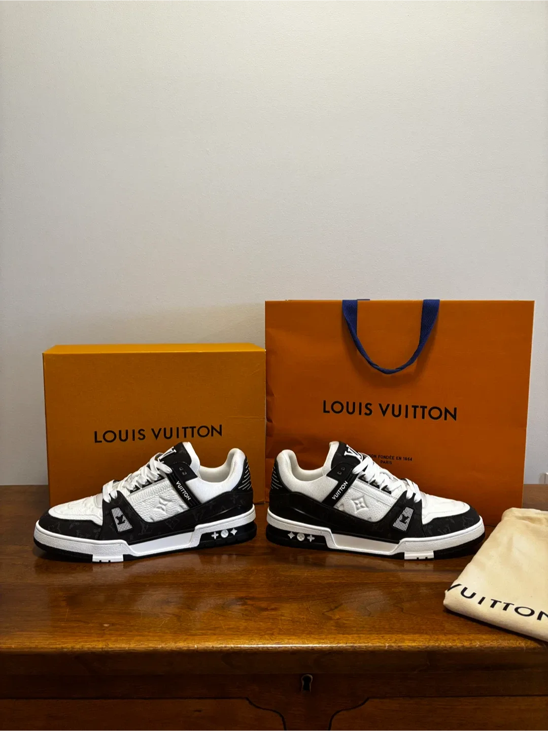 Louis Vuitton Trainers image indicator(3)