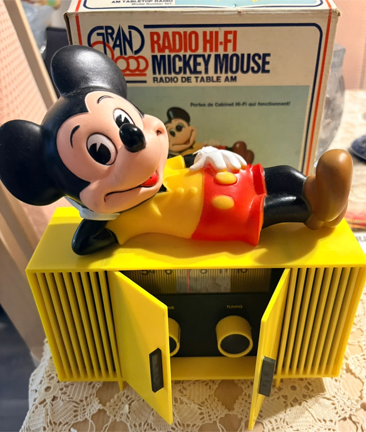 Grand Radio Hi-Fi Mickey Mouse AM Tabletop Radio - photo 2