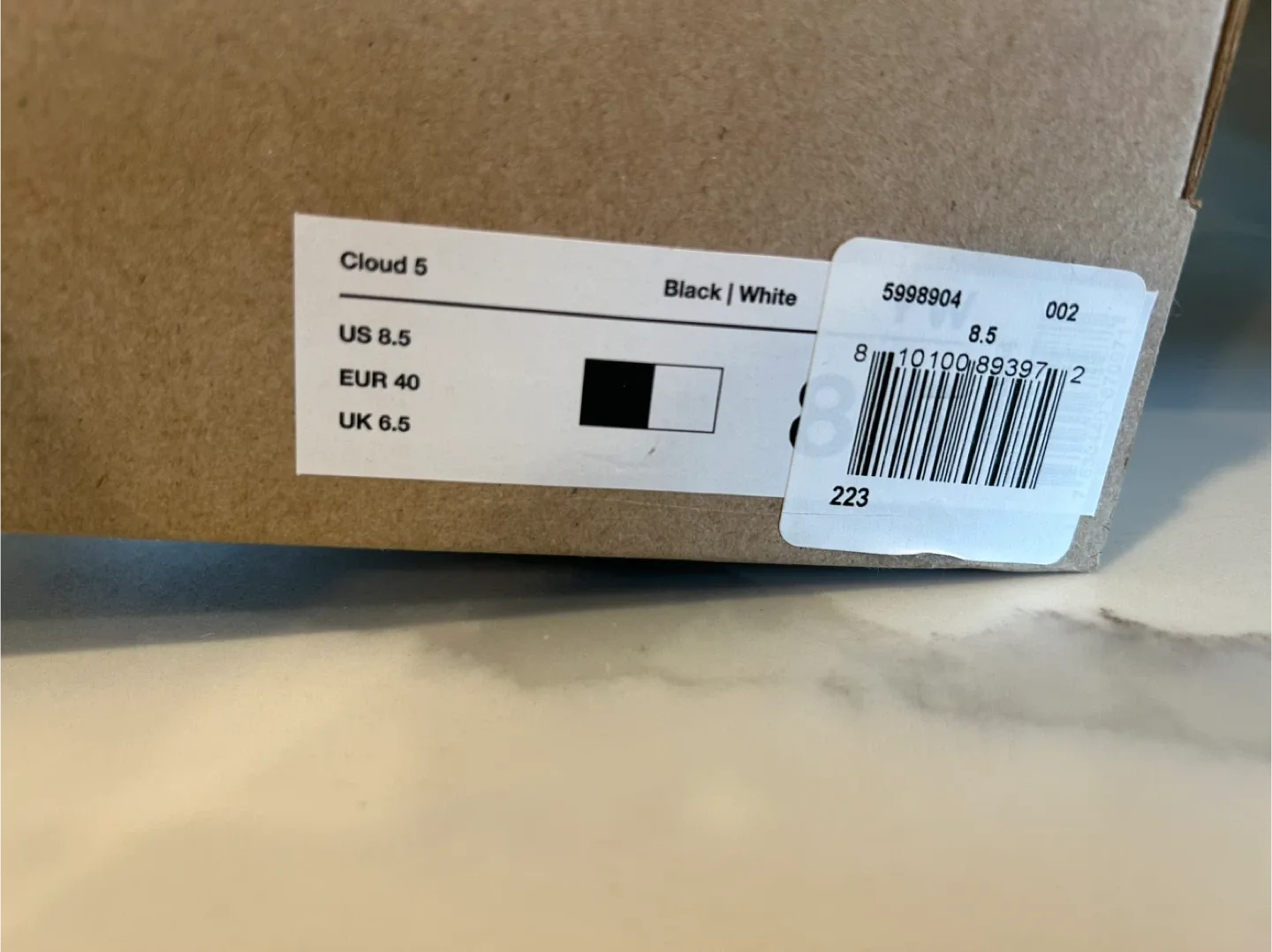 On Cloud 5 Waterproof Black US 8.5 image indicator(5)