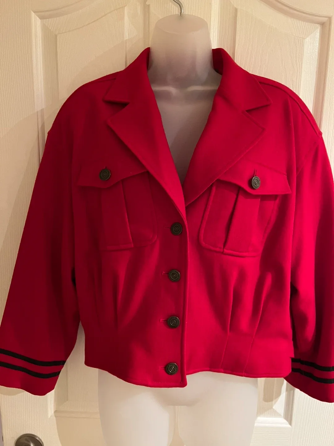 Liz Wear Red Cropped Jacket