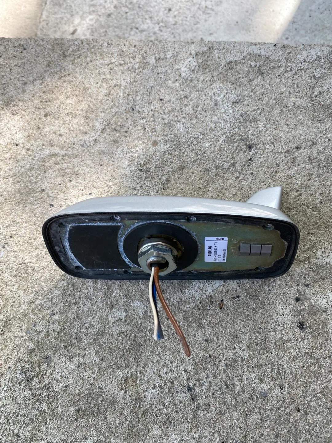 AUDI/VW SHARK FIN ANTENNA image indicator(2)