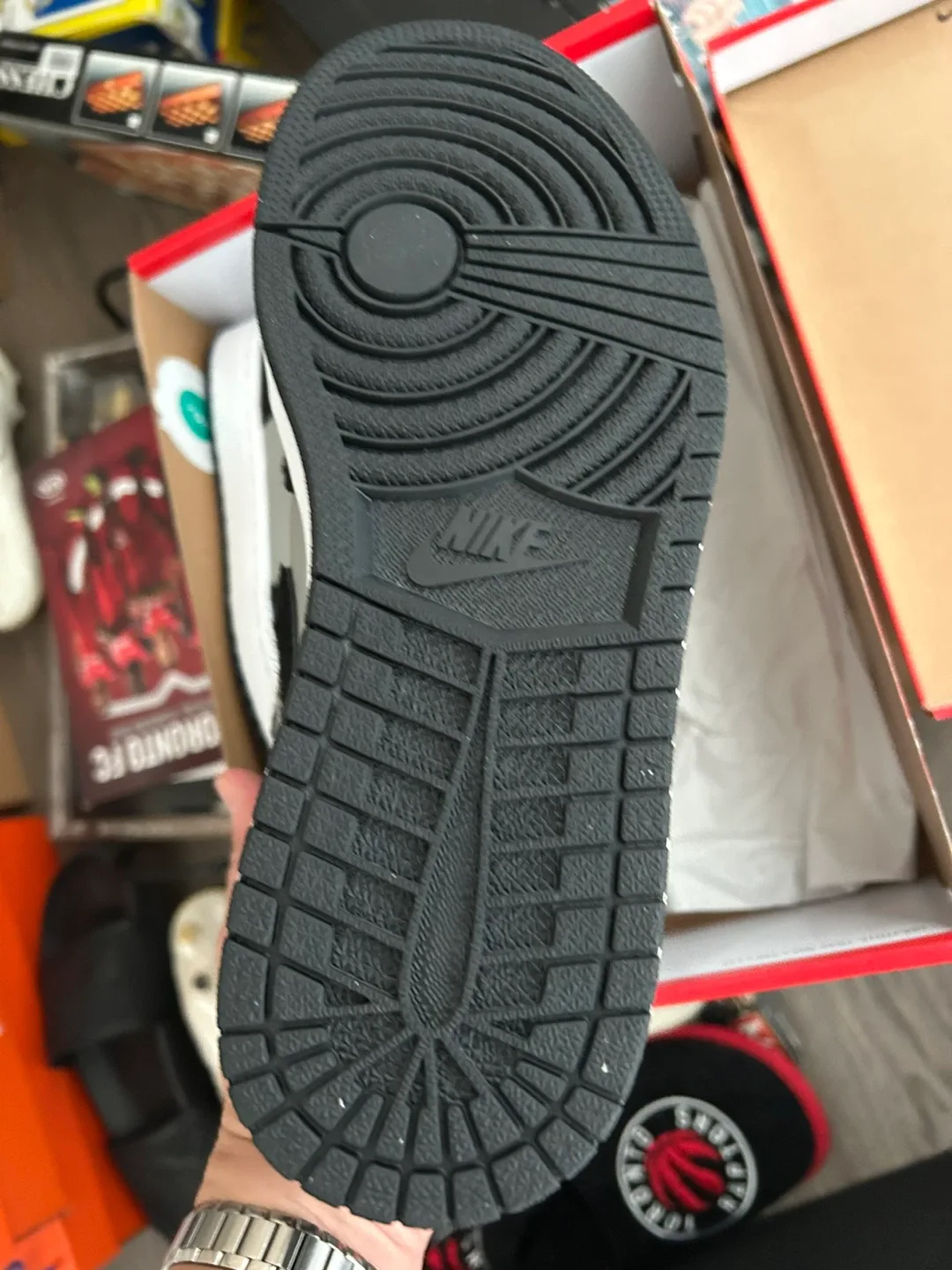 Nike Air Jordan 1 Retro High Shadow Pony Hair - Size 10 image indicator(3)