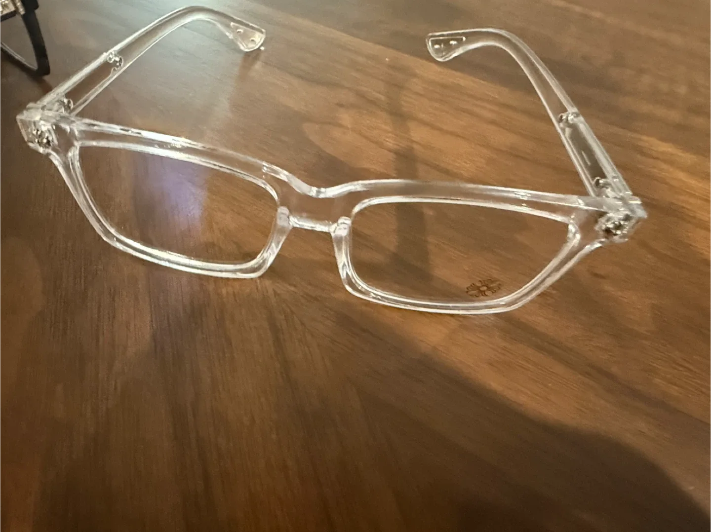 Chrome glasses Blu ray image indicator(3)