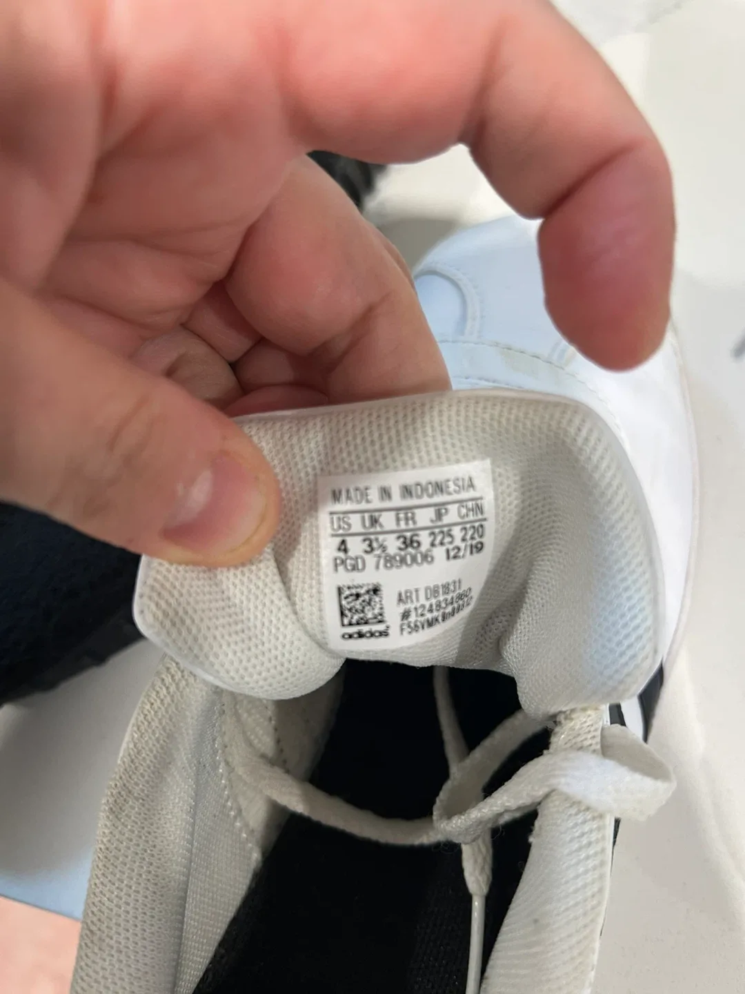 Adidas Courtset Shoes - Size 4 Youth image indicator(3)