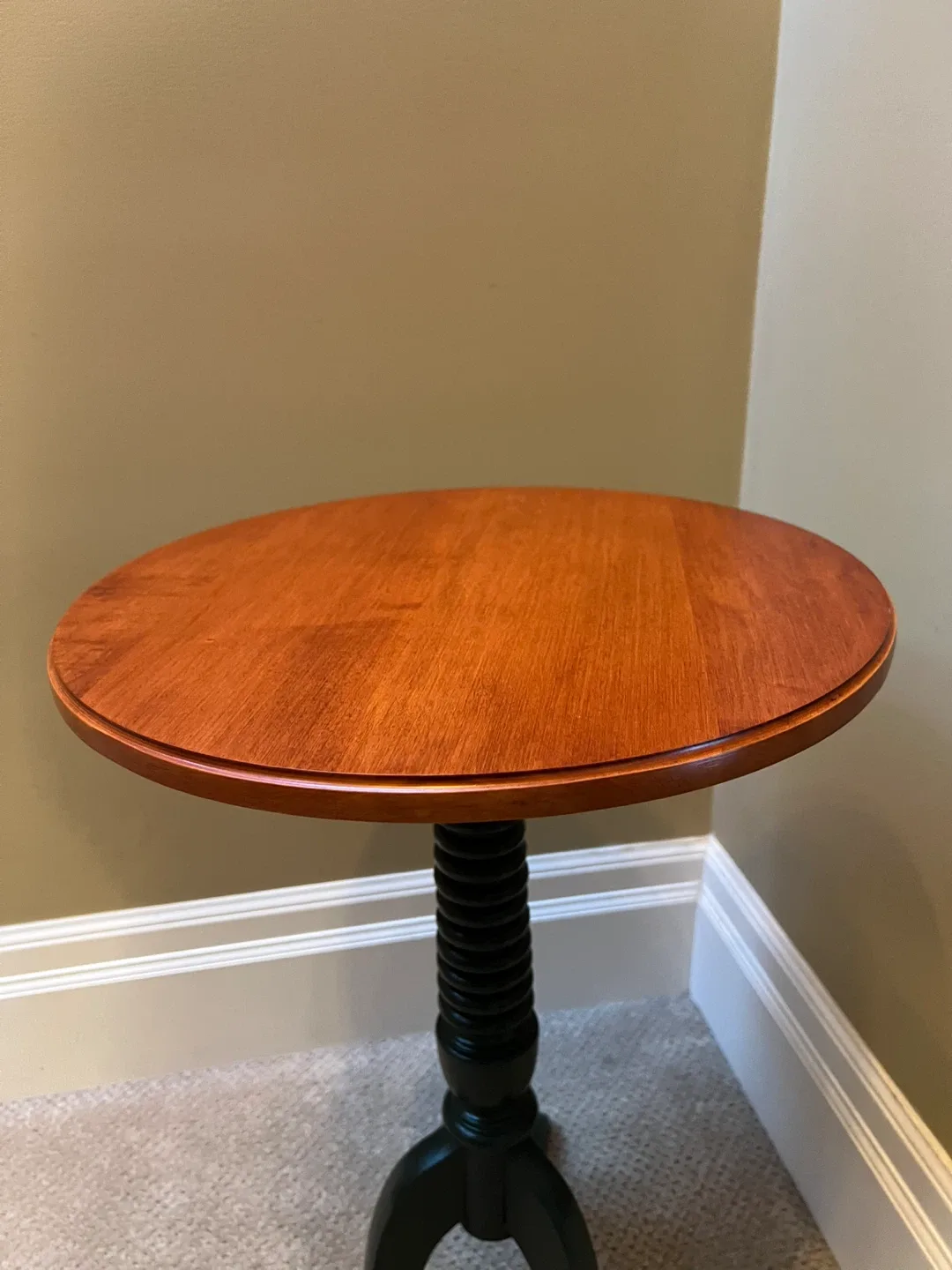 Vintage Ethan Allen Wooden Accent Table image indicator(4)