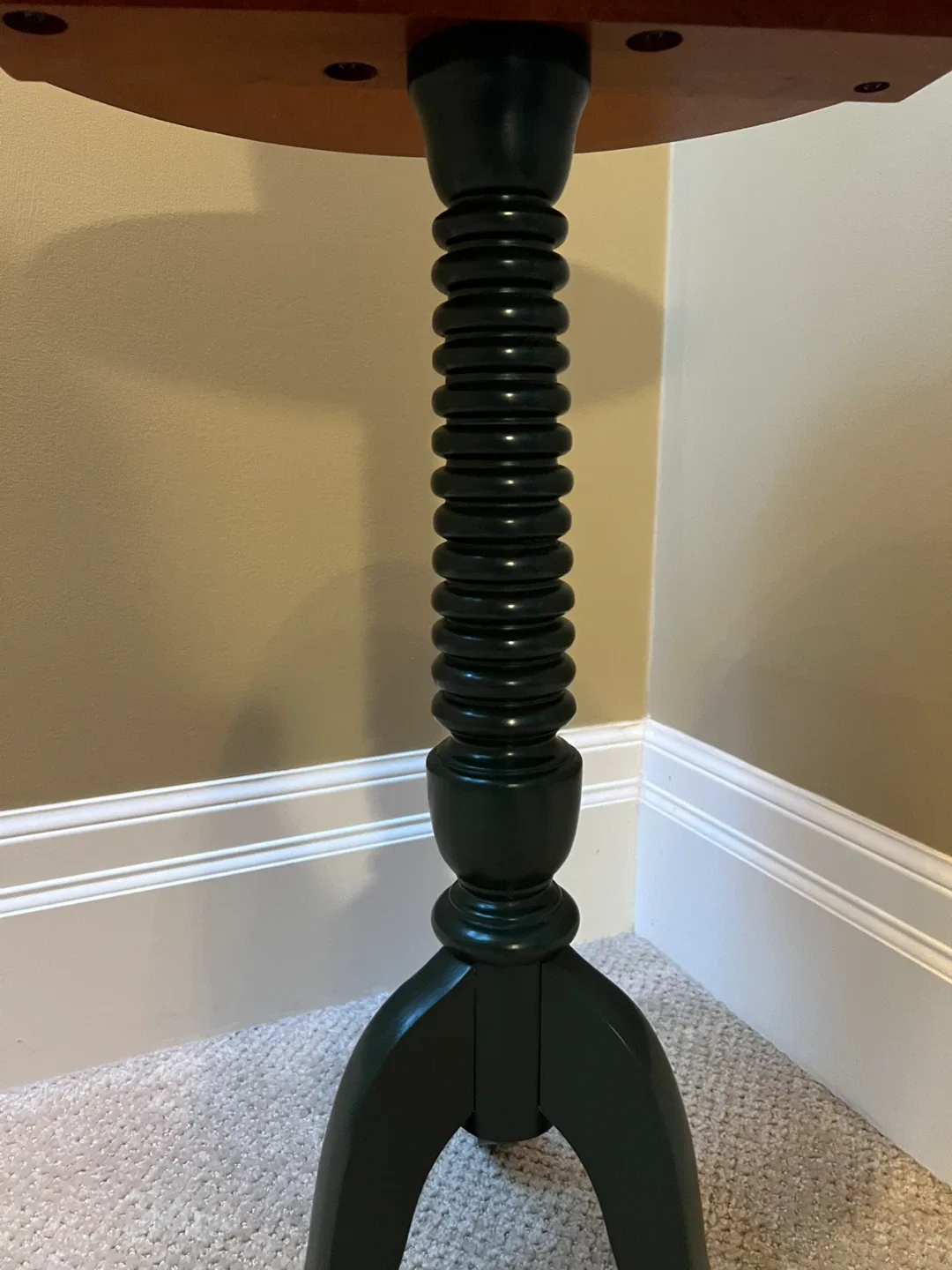 Vintage Ethan Allen Wooden Accent Table image indicator(3)