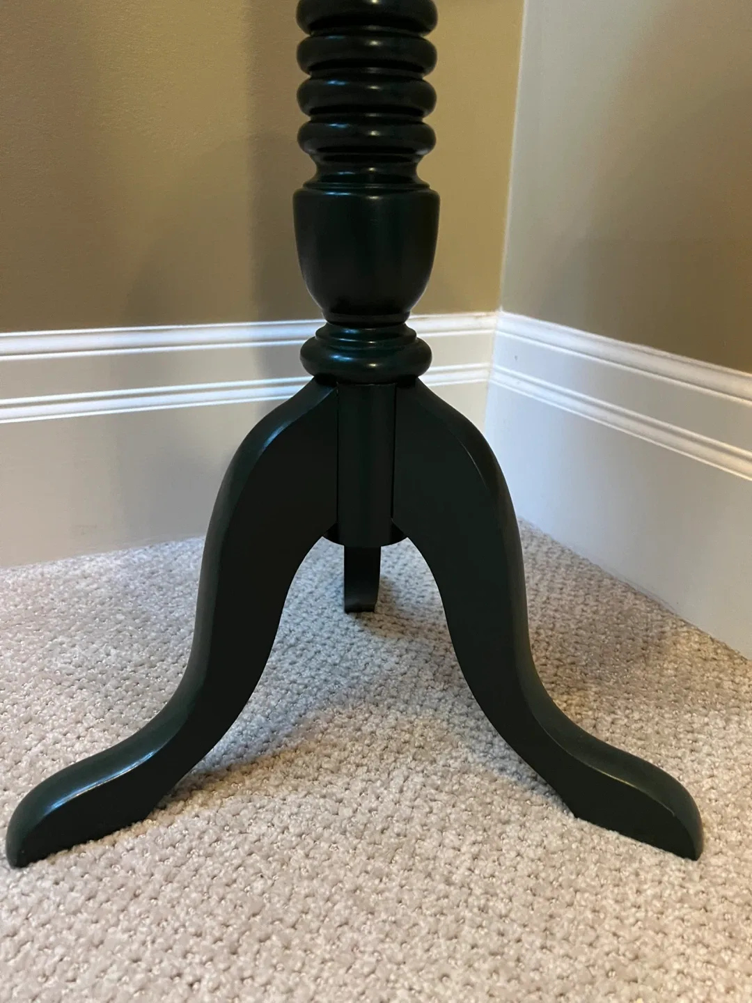 Vintage Ethan Allen Wooden Accent Table image indicator(2)