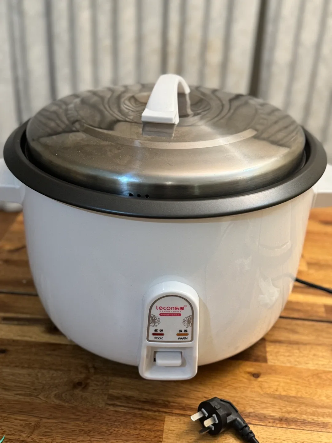 Large Rice Cooker - 5.6 L/30 cup Capacity
