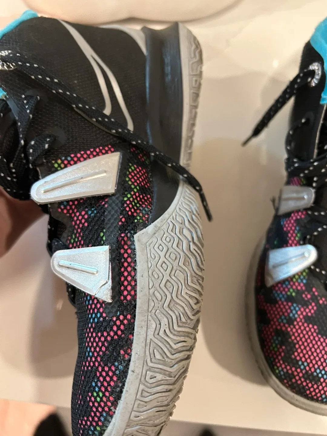 Nike Kyrie Flytrap 5 Basketball Shoes - US 5Y image indicator(3)