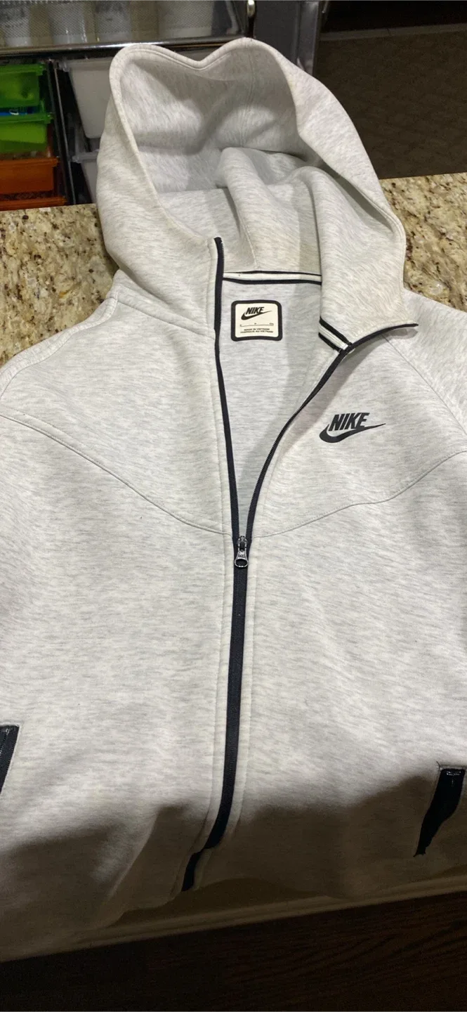 Nike Tech Fleece Hoodie - Size Small