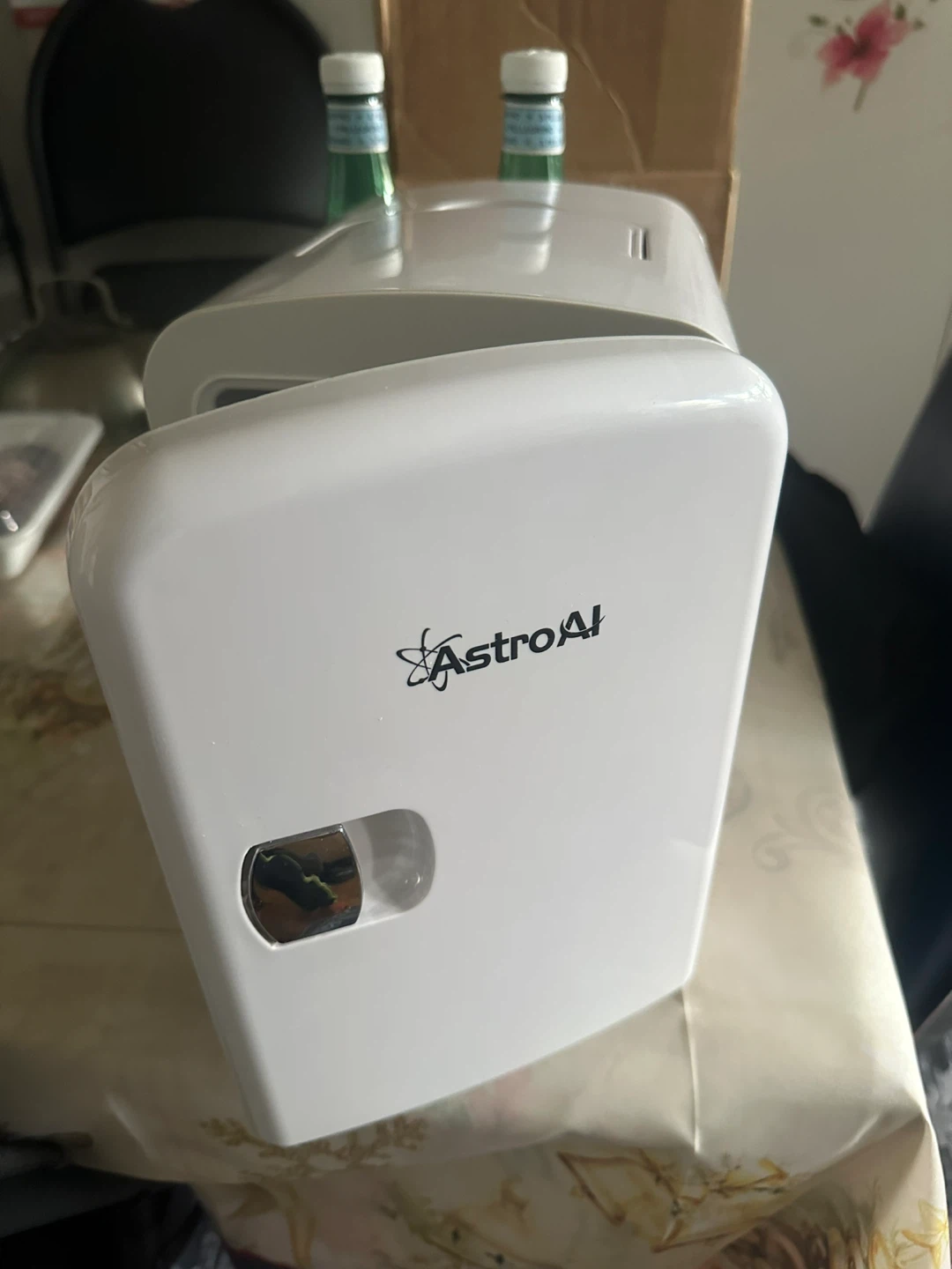 AstroAI Mini Fridge - White