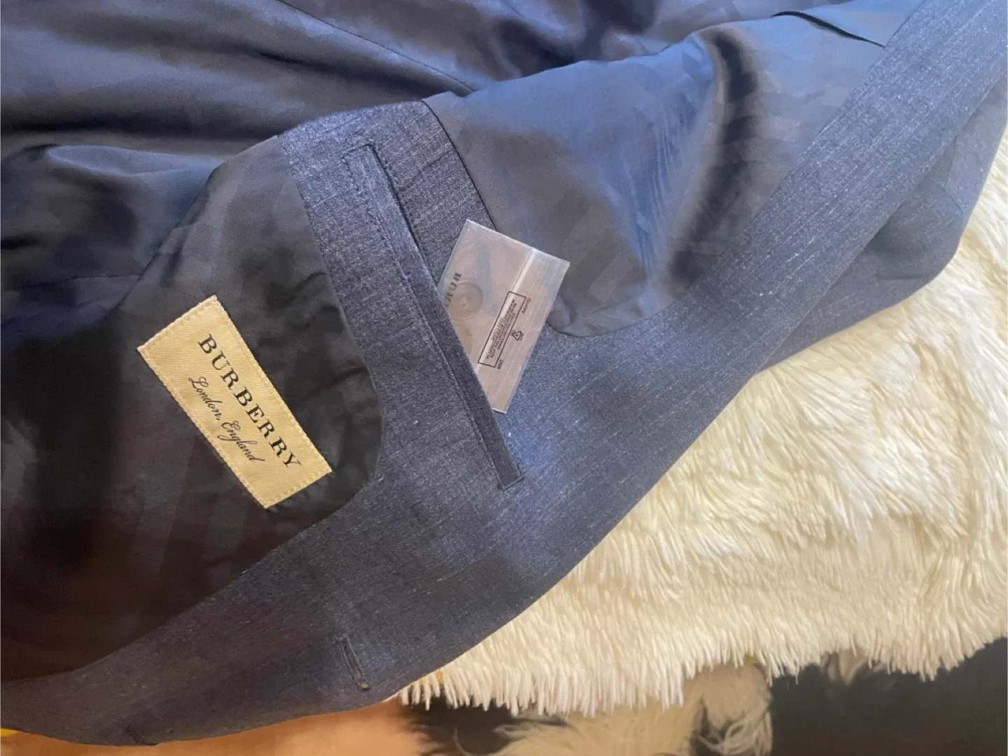 Burberry Suit - Size 54R image indicator(7)