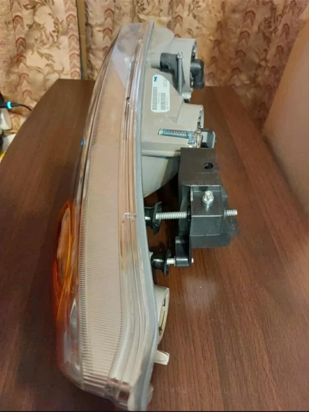 TYC 20-6016-00-1N Saturn Driver Side Headlight Assembly image indicator(5)