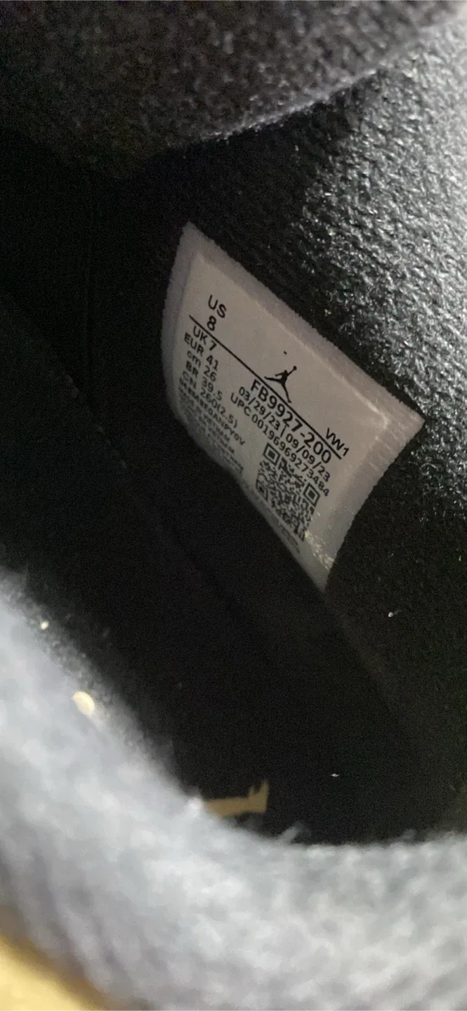 Air Jordan 4 Retro Olive US 8 image indicator(5)