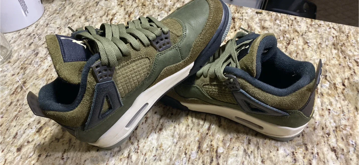 Air Jordan 4 Retro Olive US 8