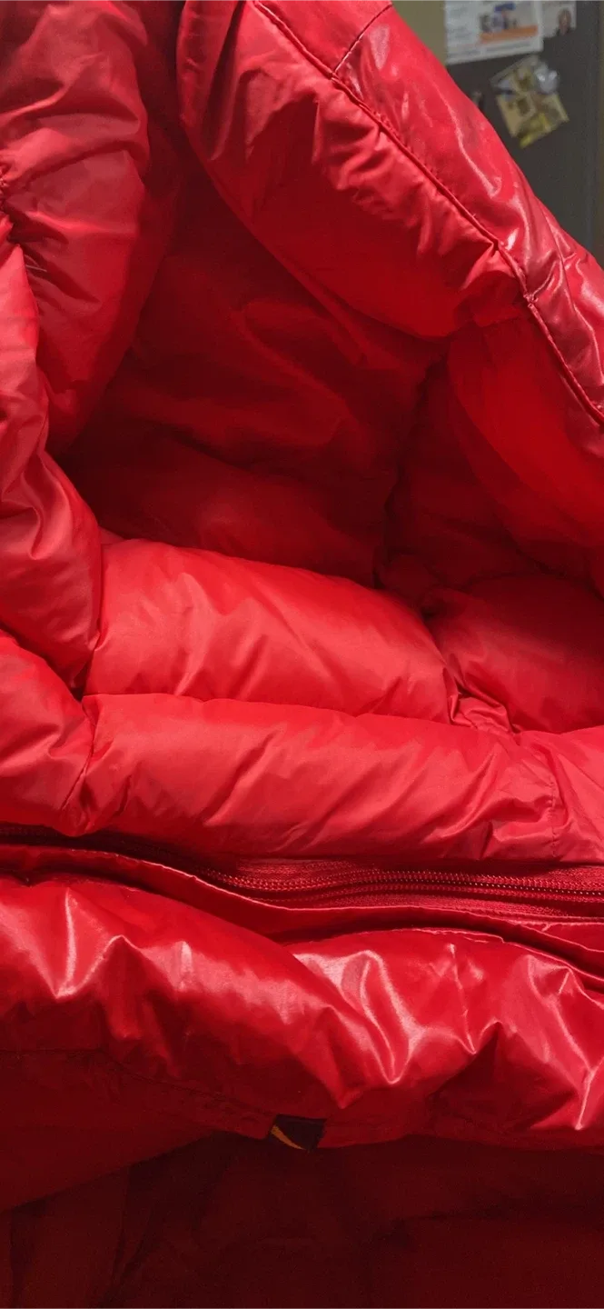 Polo Ralph Lauren Red Puffer Jacket - Size M image indicator(4)