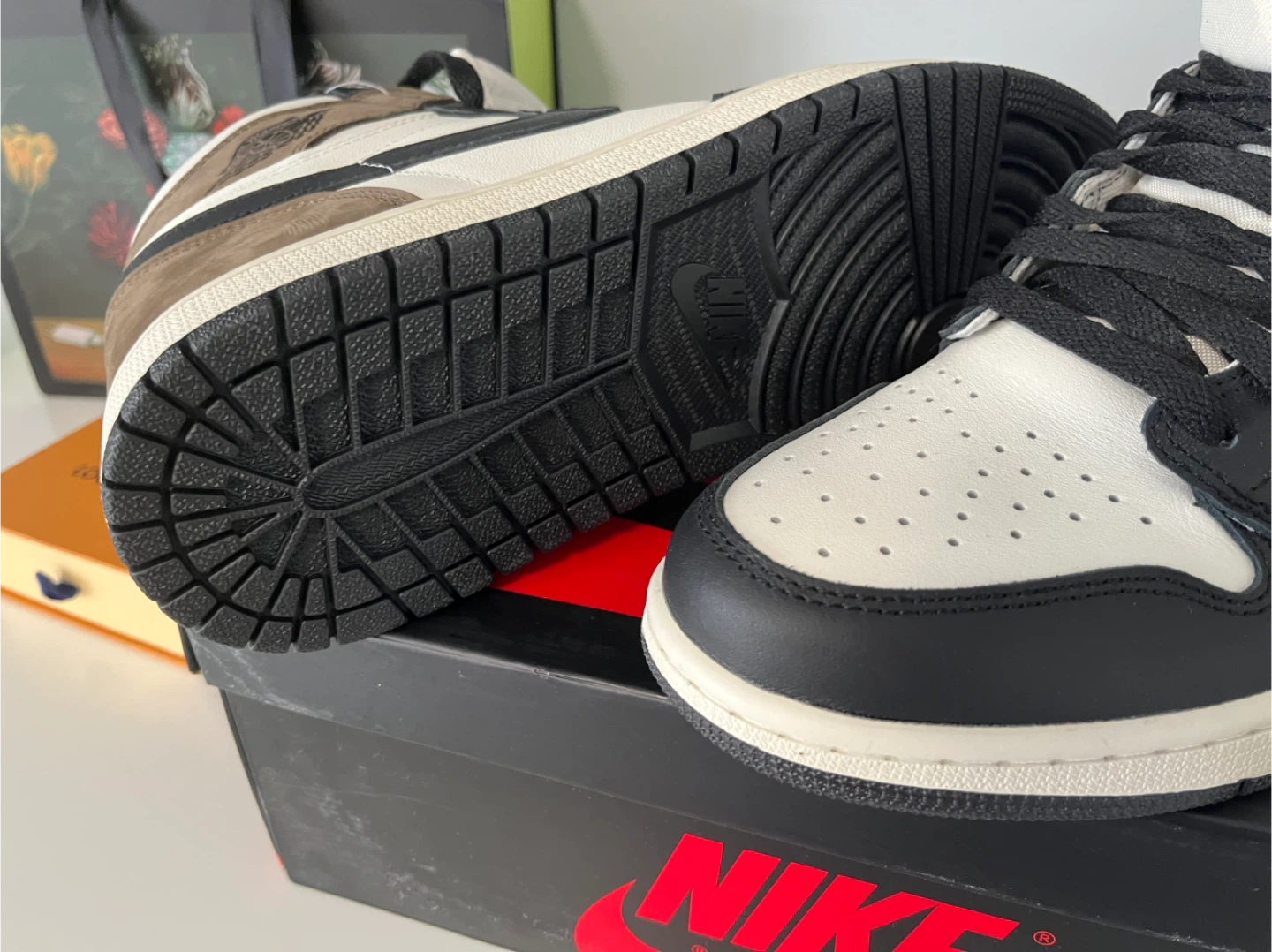 Nike Air Jordan 1 Retro High OG Mocha - photo 5