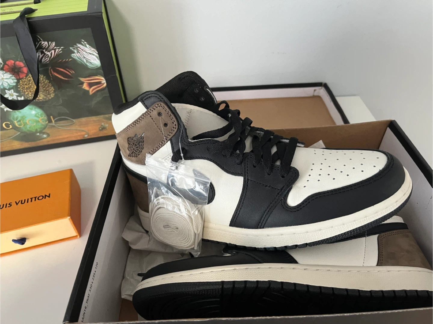 Nike Air Jordan 1 Retro High OG Mocha - photo 2