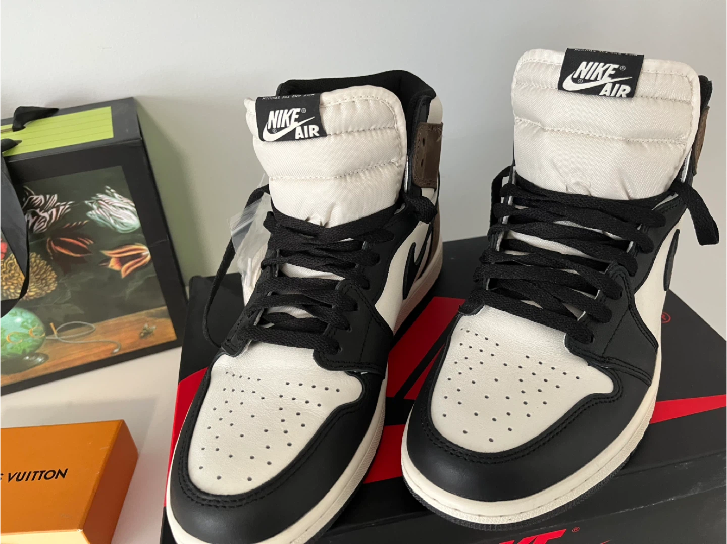 Nike Air Jordan 1 Retro High OG Mocha - photo 3