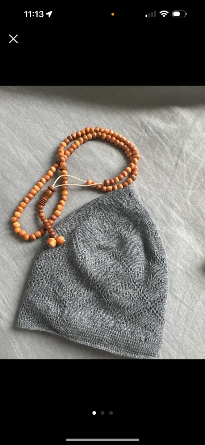 Grey Knit Kufi Hat & Tasbih Prayer Beads