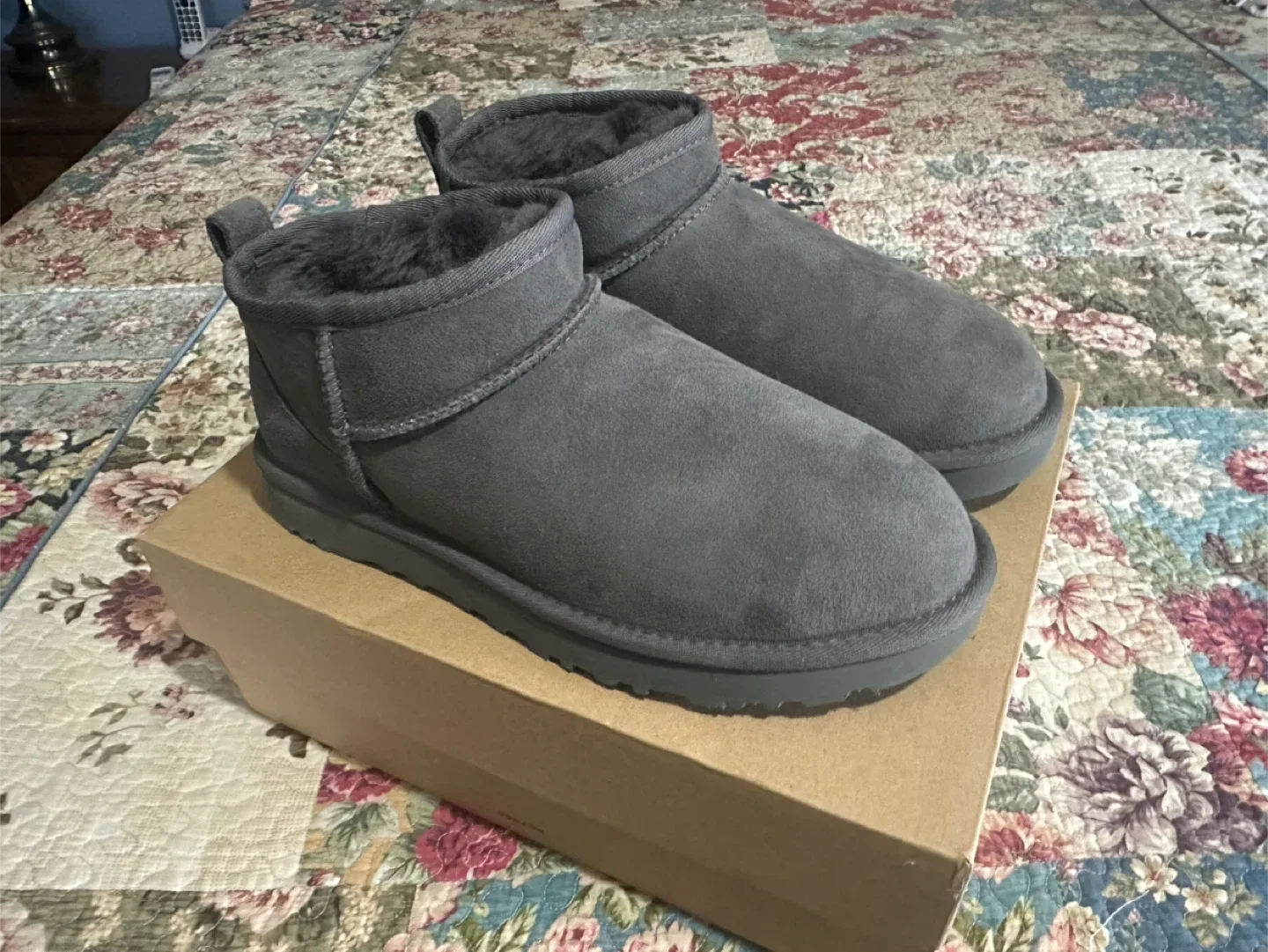 UGG Classic Ultra Mini Boots - Grey, Size 8 image indicator(2)