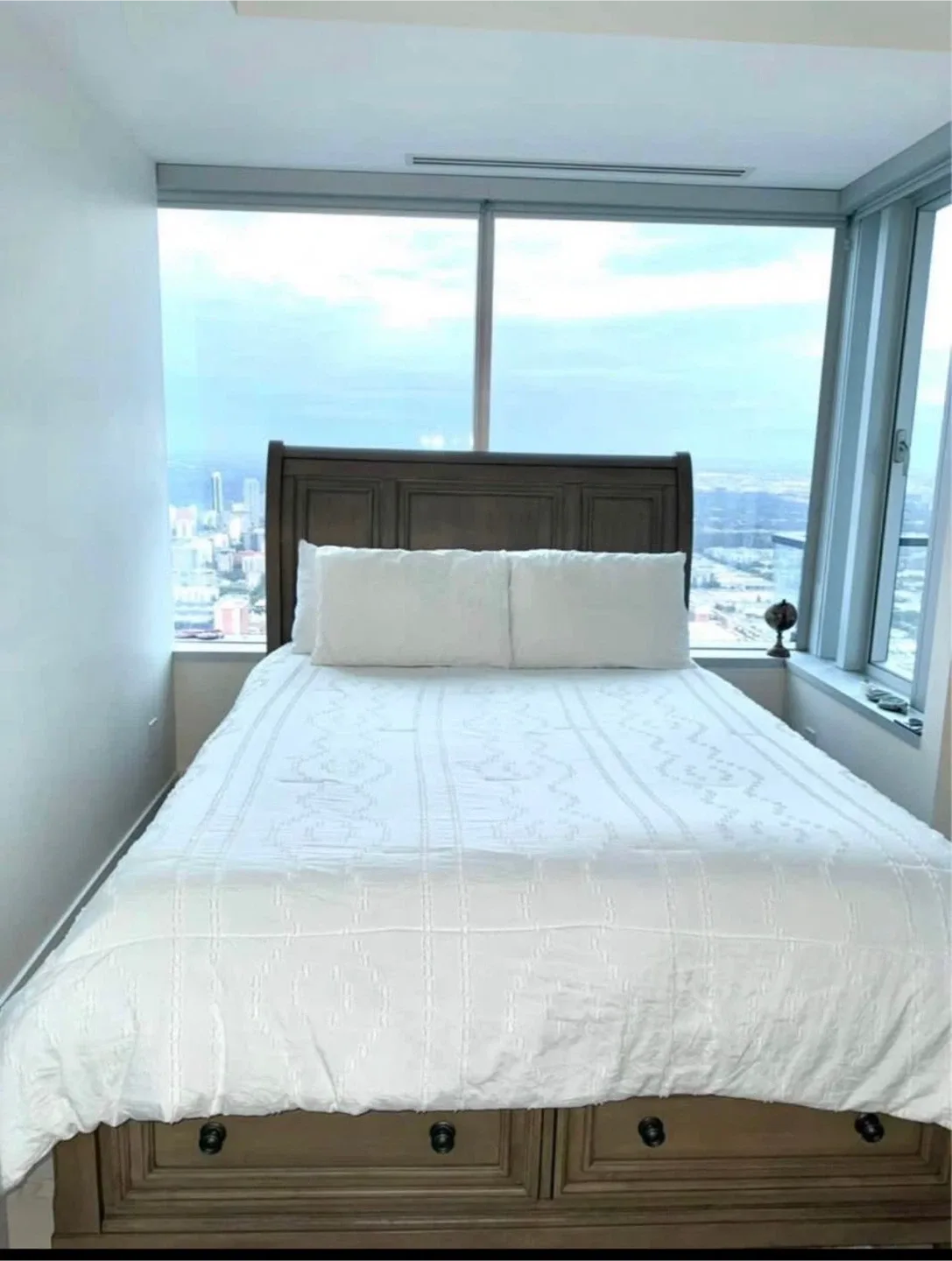 Winchester 3-Piece Queen Storage Bed