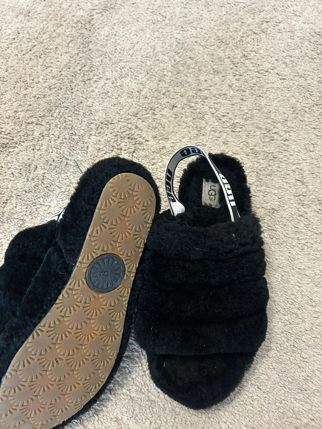UGG Fluff Yeah Slides - Black