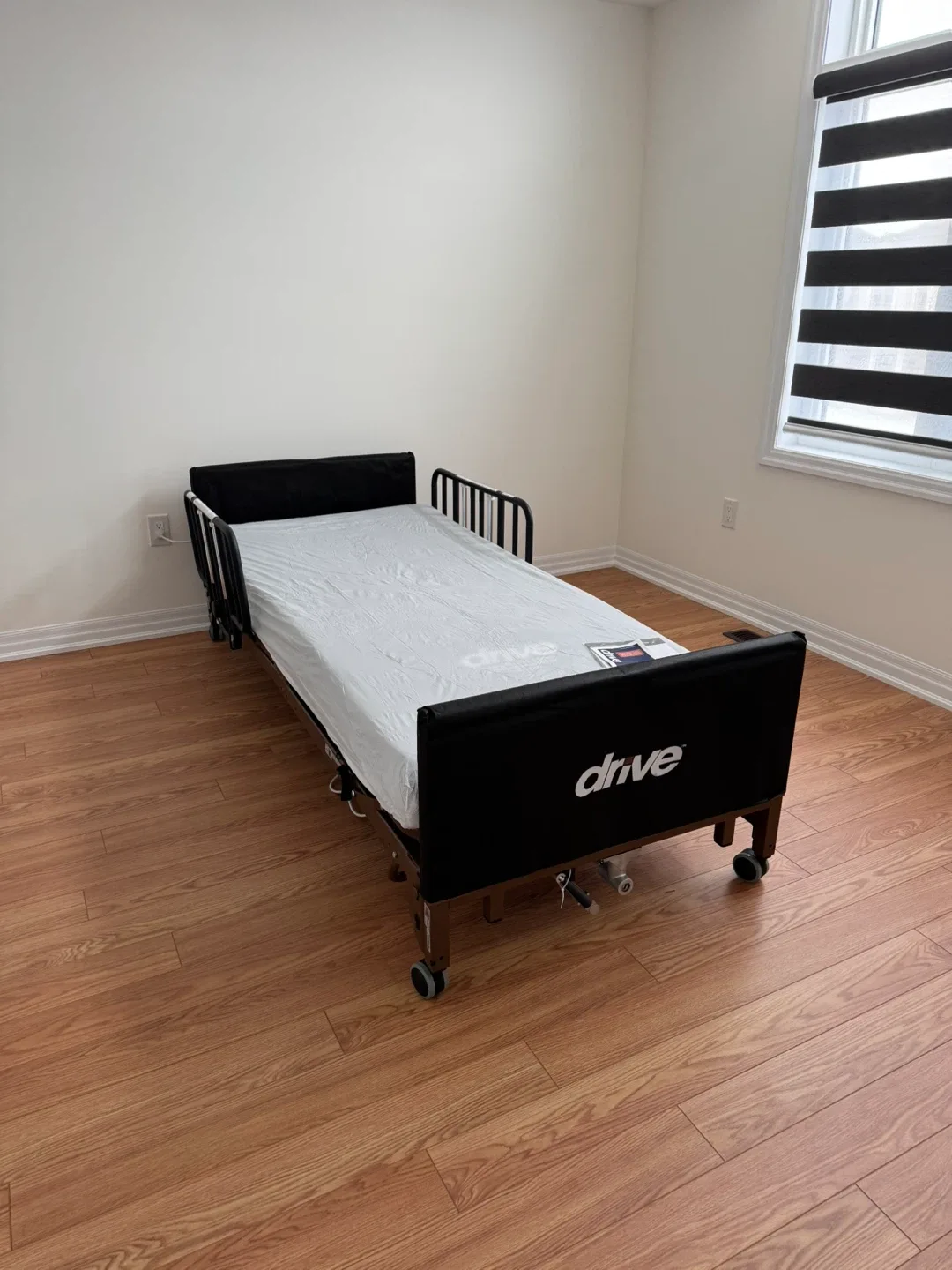 DRIVE MEDICAL HOSPITAL BED image indicator(2)