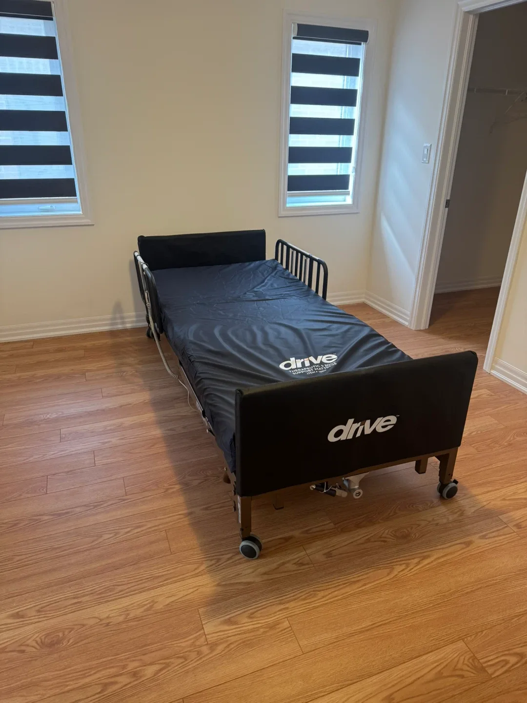 DRIVE MEDICAL HOSPITAL BED image indicator(3)