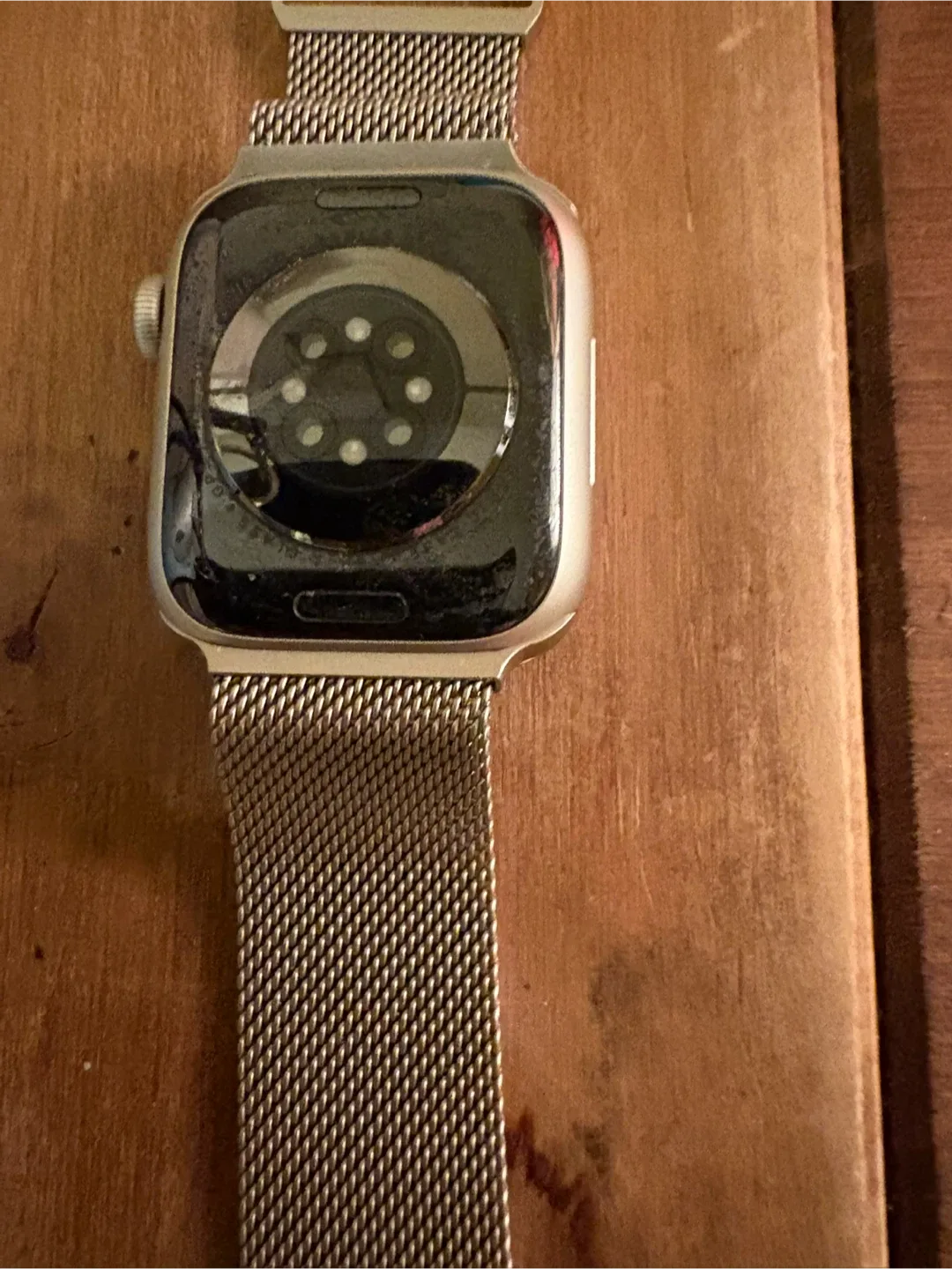 Apple Watch with Milanese Loop series 9 image indicator(6)