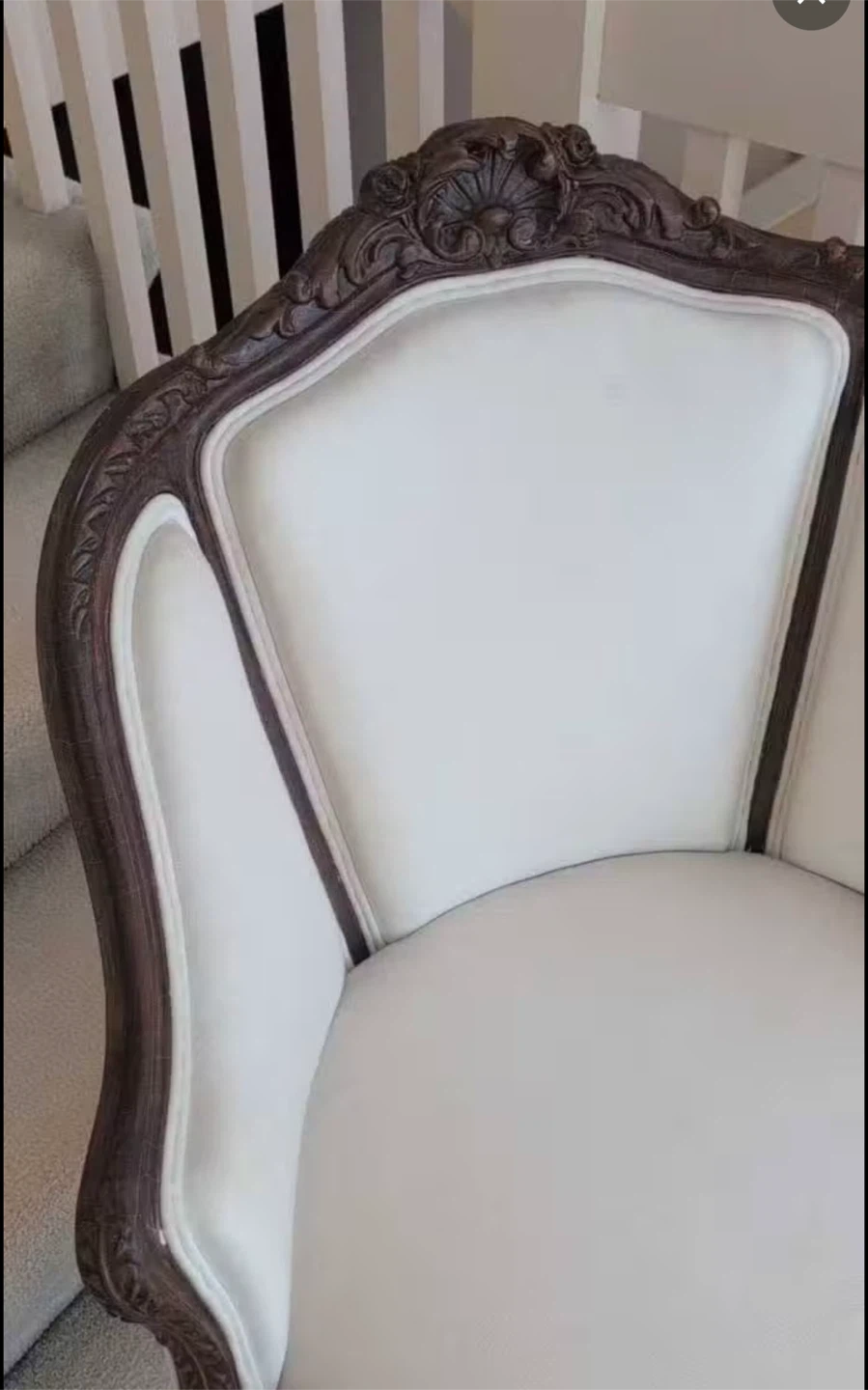 Antique Style White Armchair - photo 2