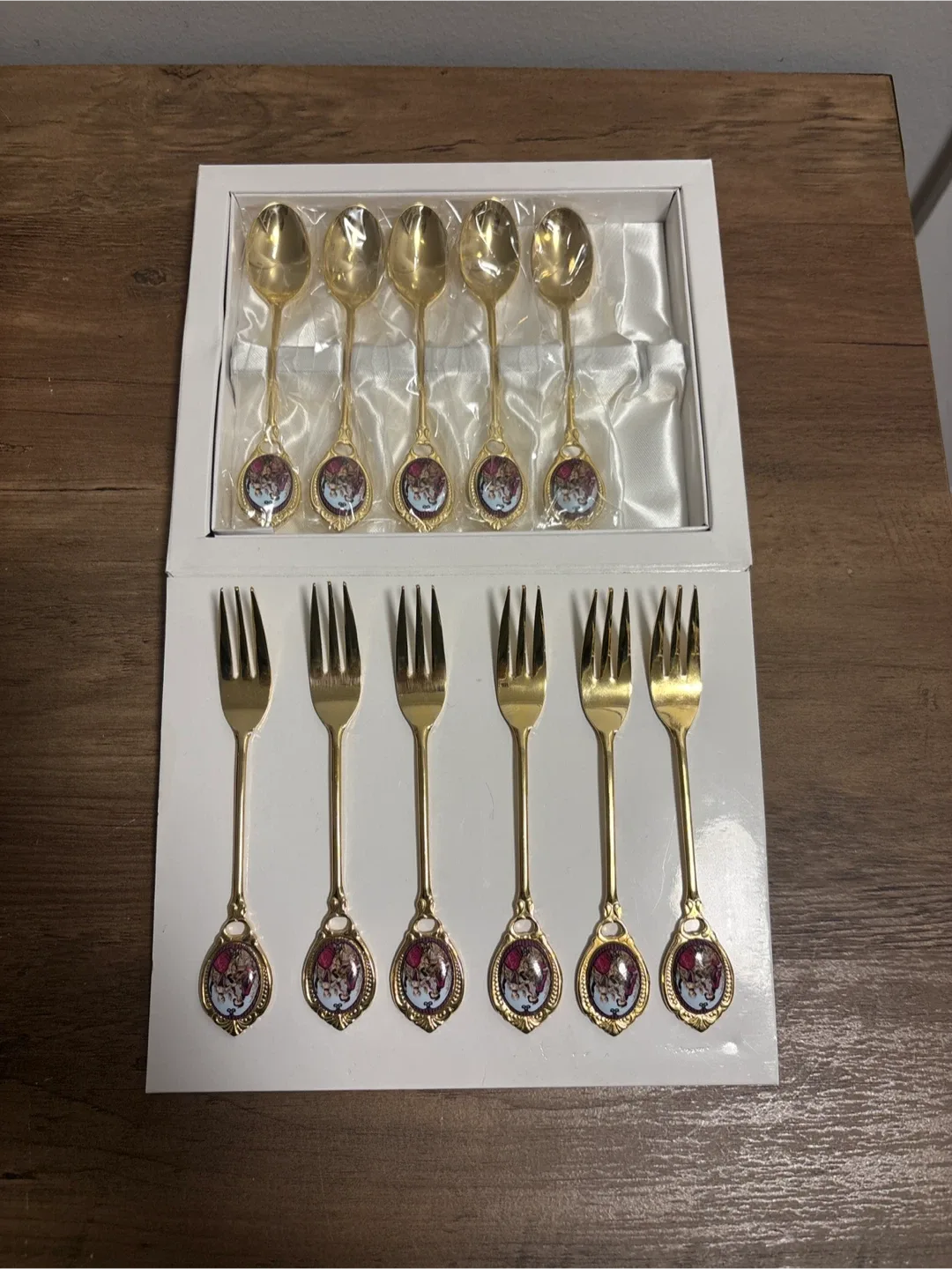 Gold Spoons and Forks Set (11 pcs)