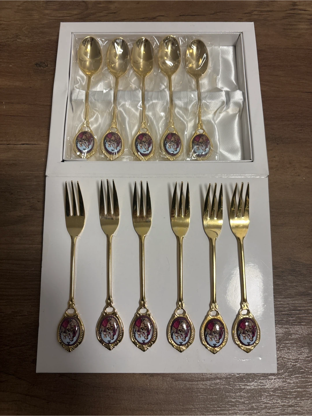 Gold Spoons and Forks Set (11 pcs) - photo 2