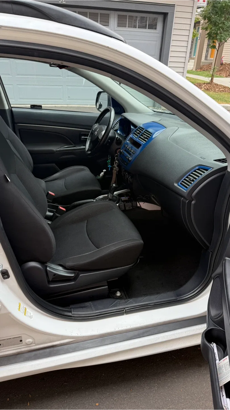 2011 Mitsubishi RVR ES 4WD 2.0L - Well Maintained image indicator(10)