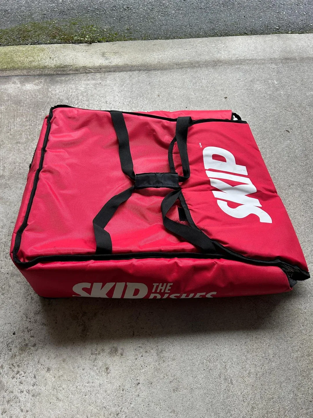 Moving sale - Skip The Dishes Pizza Delivery Bag