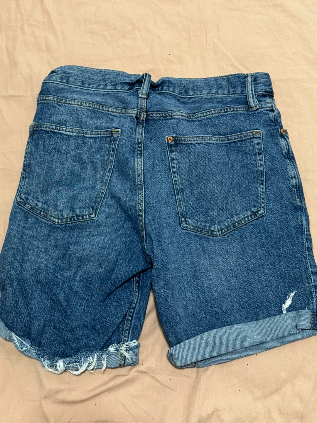 H&M Slim Fit Denim Shorts - Size 32 image indicator(3)