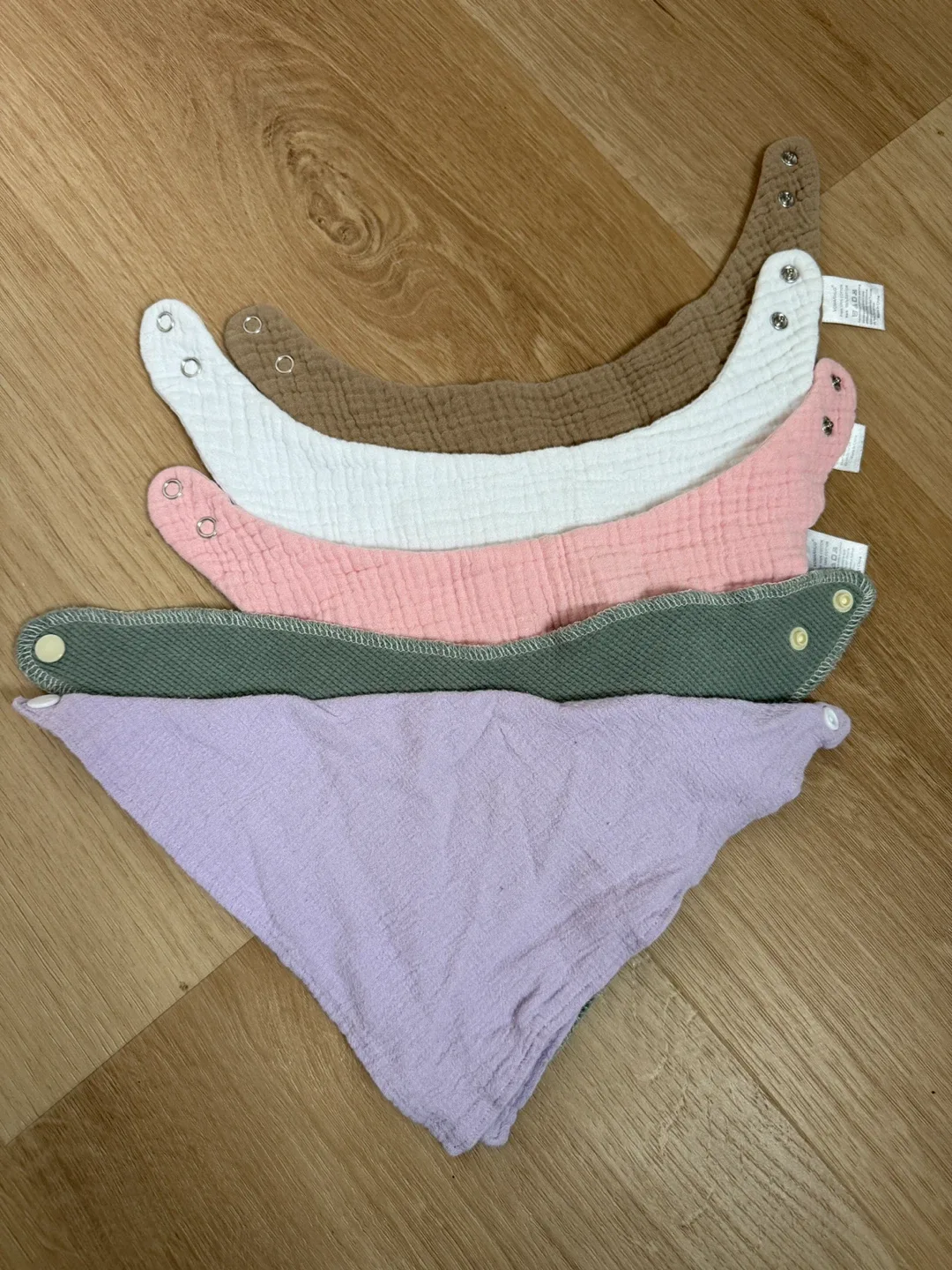 Baby Bibs - Assorted Colours image indicator(2)