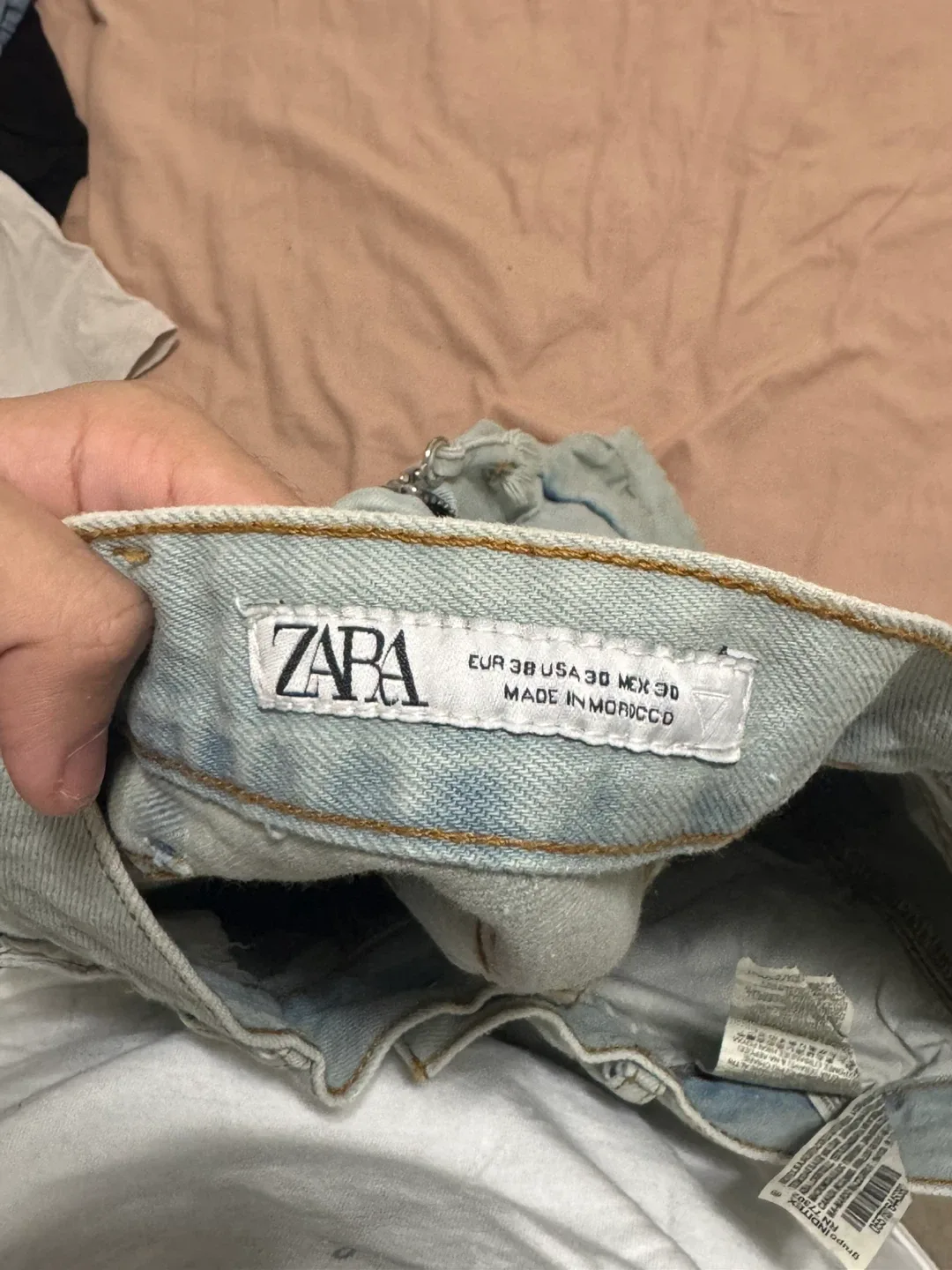 Zara Denim Cargo Shorts - Size 30 image indicator(3)
