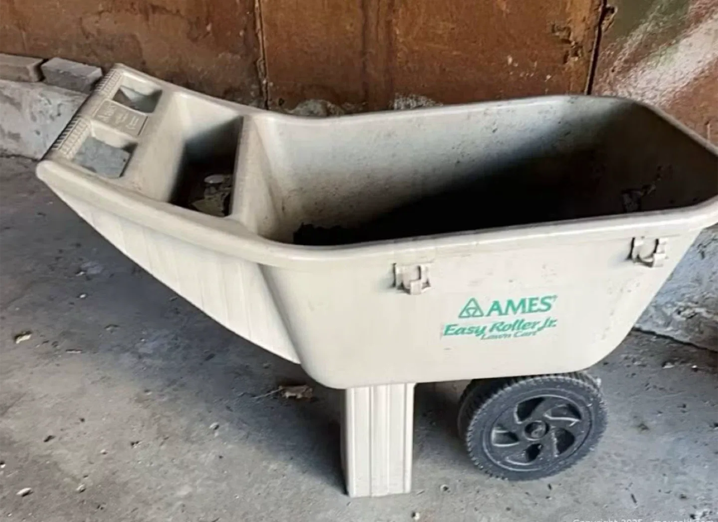 Ames Easy Roller Jr. Lawn Cart Wheelbarrow