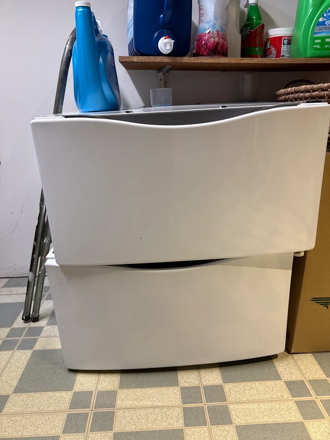 White Laundry Pedestals -2 image indicator(2)